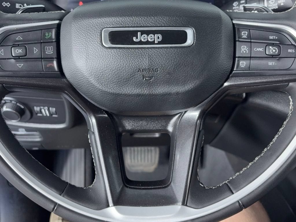 2023 Jeep Grand Cherokee Laredo