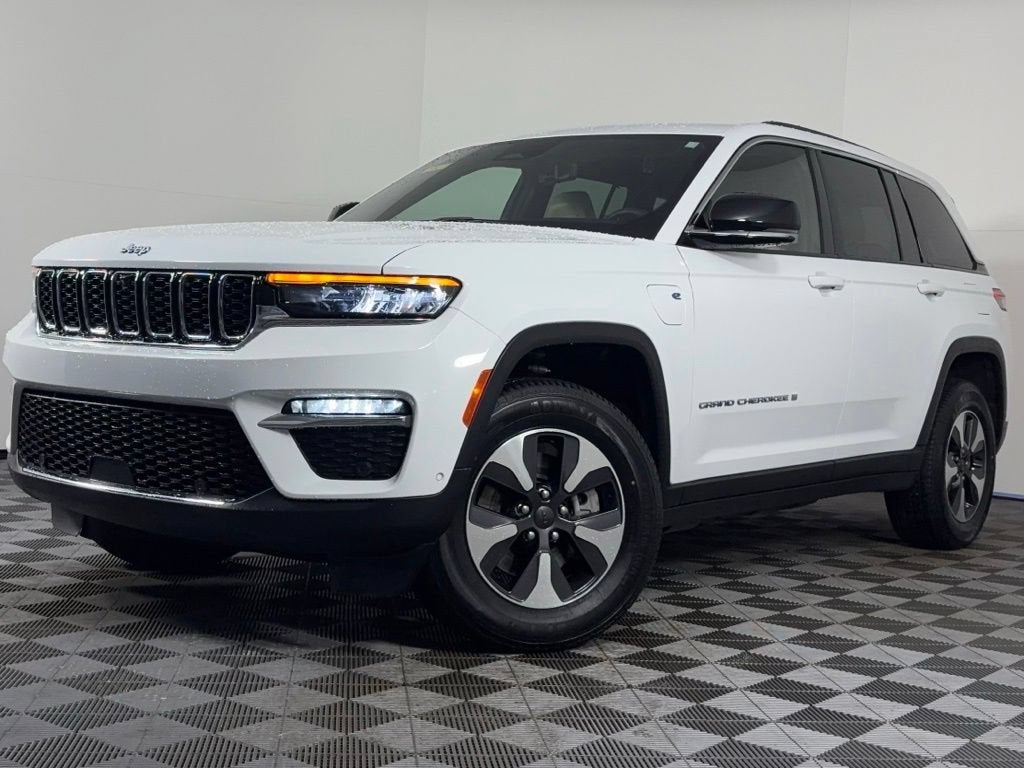 2023 Jeep Grand Cherokee 4xe BASE