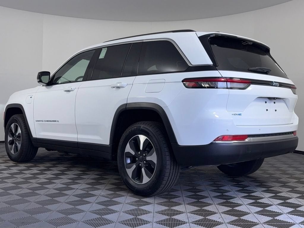 2022 Jeep Grand Cherokee 4xe BASE
