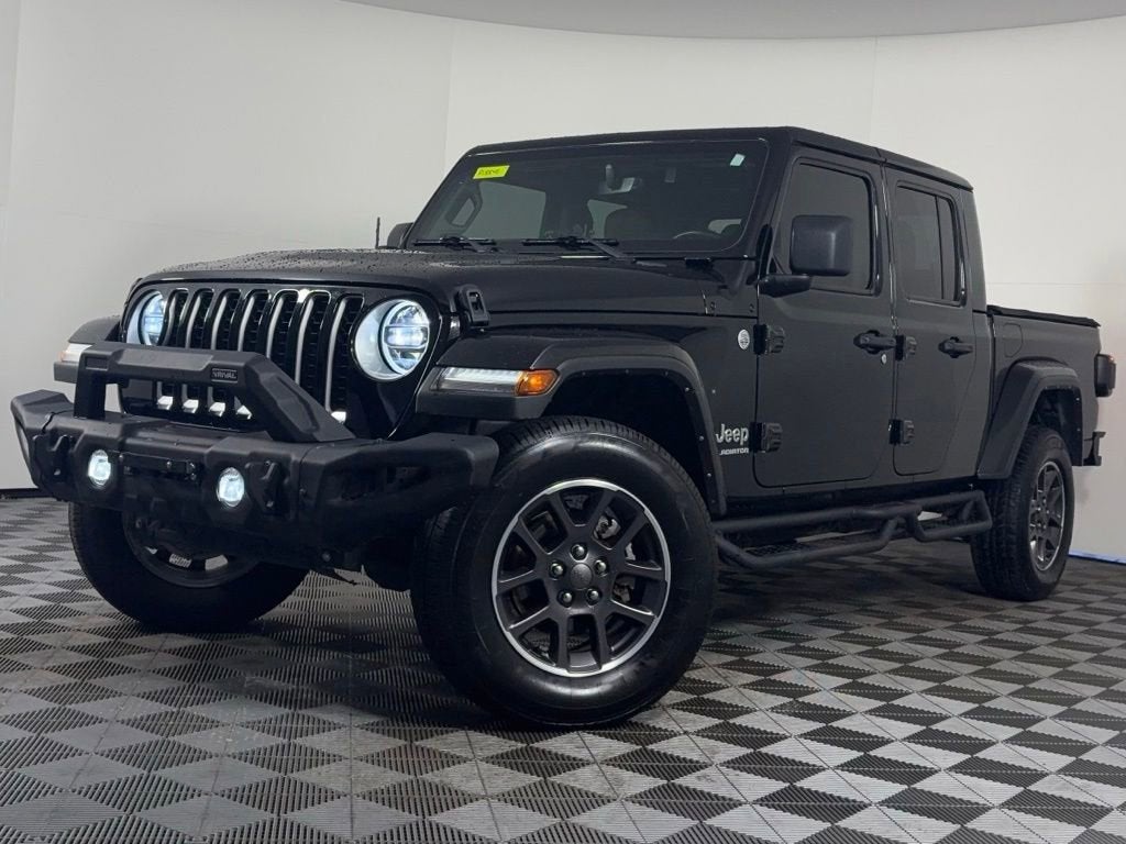 2022 Jeep Gladiator Overland