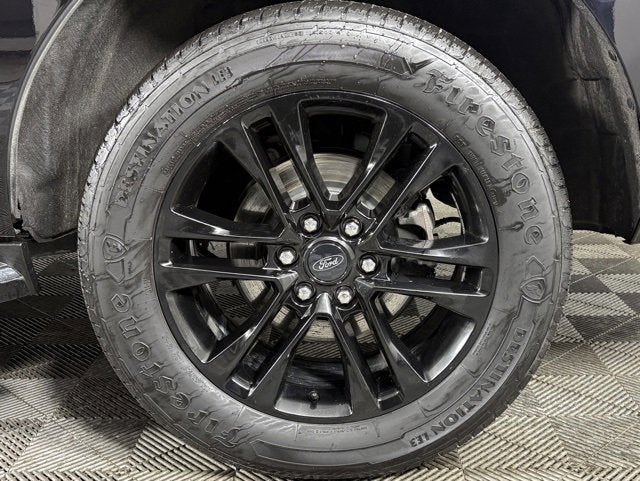 2022 Ford Expedition XLT