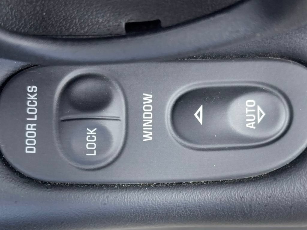 2004 Chevrolet Corvette NA