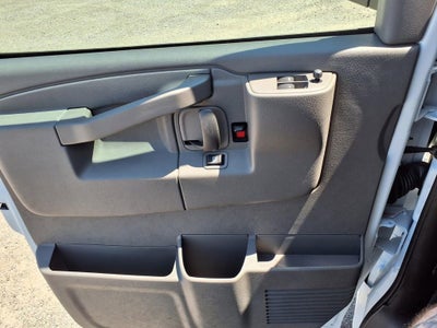 2026 Chevrolet Express Passenger 1LT