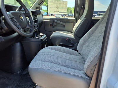 2026 Chevrolet Express Passenger 1LT