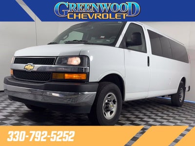 2025 Chevrolet Express Passenger 1LT