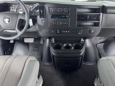 2025 Chevrolet Express Passenger 1LT