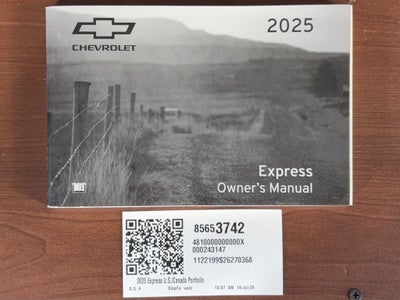 2025 Chevrolet Express Passenger 1LT