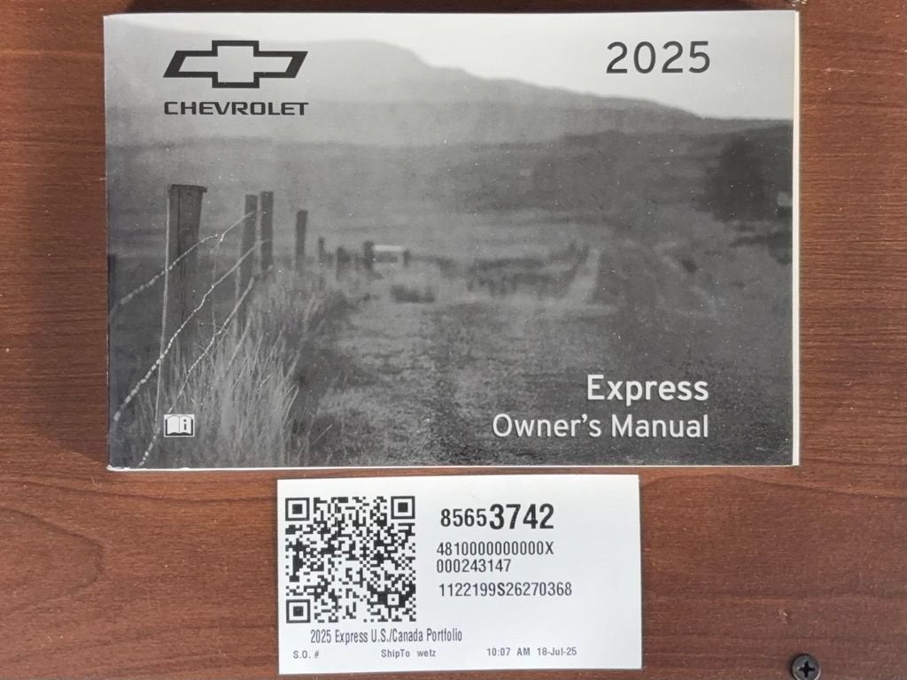 2025 Chevrolet Express Passenger 1LT