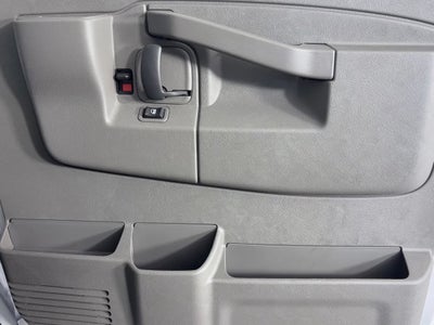 2025 Chevrolet Express Passenger 1LT