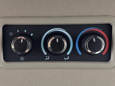 2025 Chevrolet Express Passenger 1LT