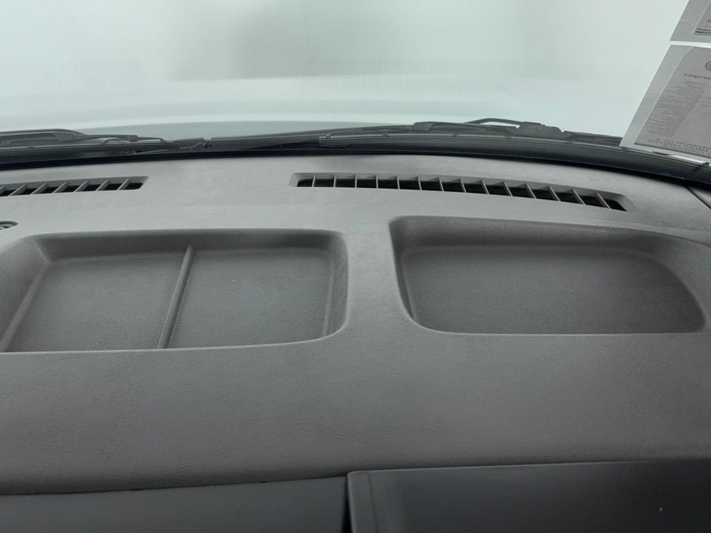 2025 Chevrolet Express Passenger 1LT