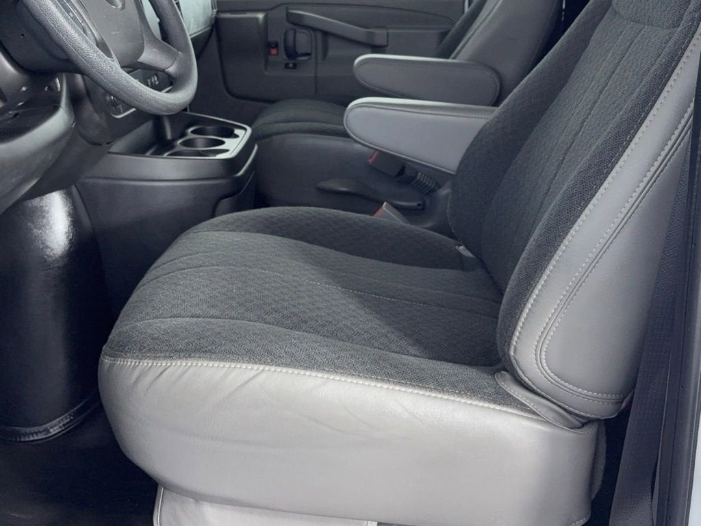 2024 Chevrolet Express Cargo 2500 WT