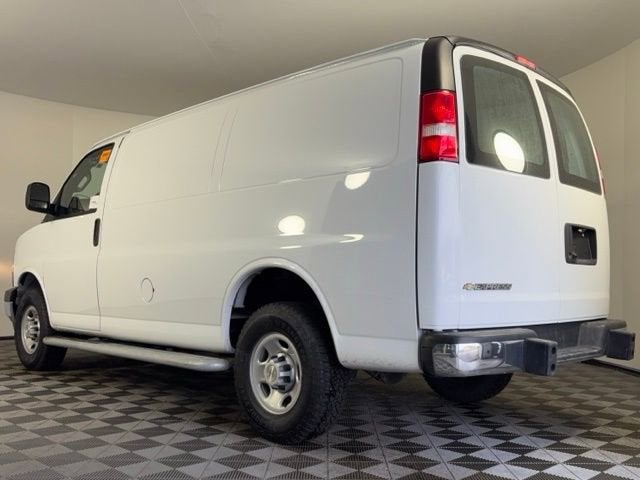 2024 Chevrolet Express Cargo 2500 WT