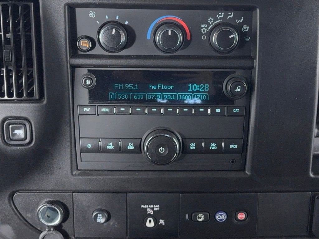 2024 Chevrolet Express Cargo 2500 WT
