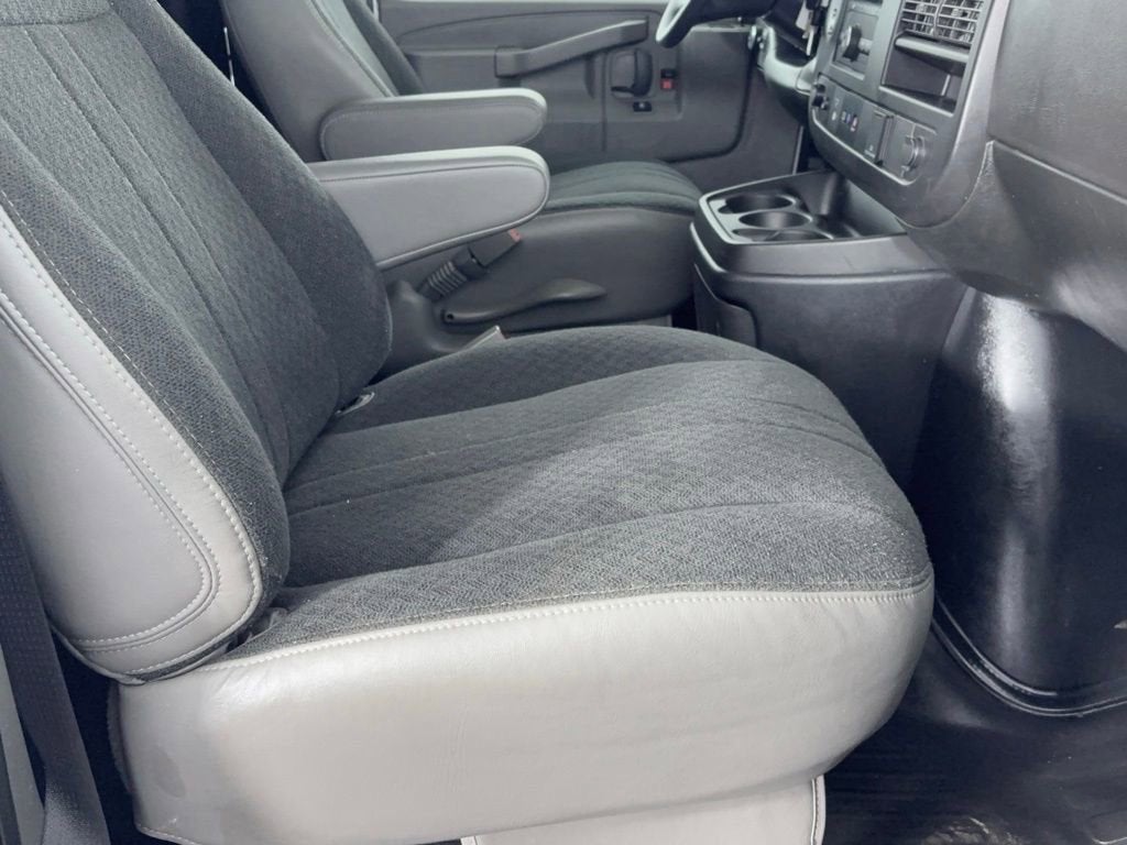 2024 Chevrolet Express Cargo 2500 WT