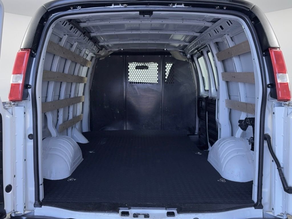 2024 Chevrolet Express Cargo 2500 WT