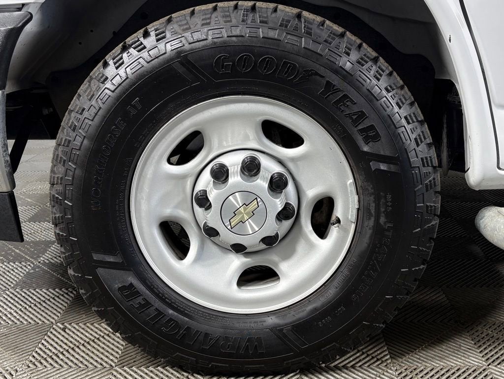 2024 Chevrolet Express Cargo 2500 WT