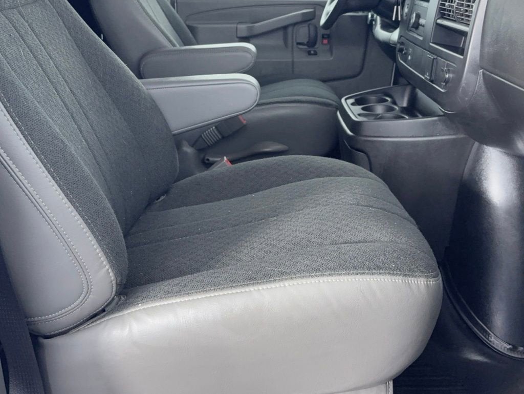 2024 Chevrolet Express Cargo 2500 WT