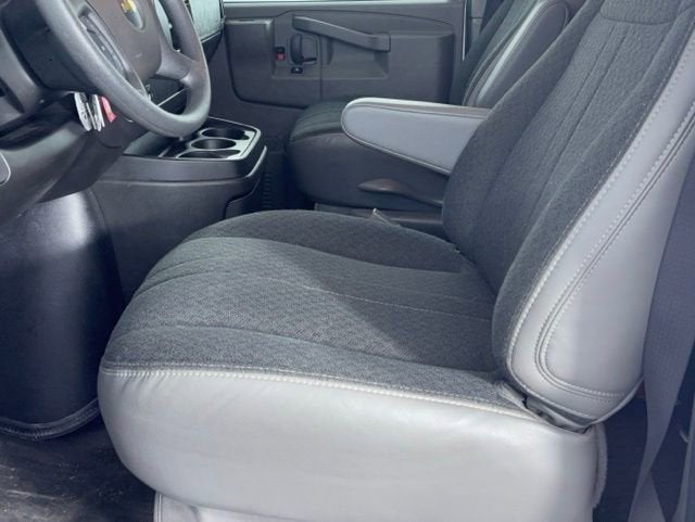 2024 Chevrolet Express Cargo 2500 WT