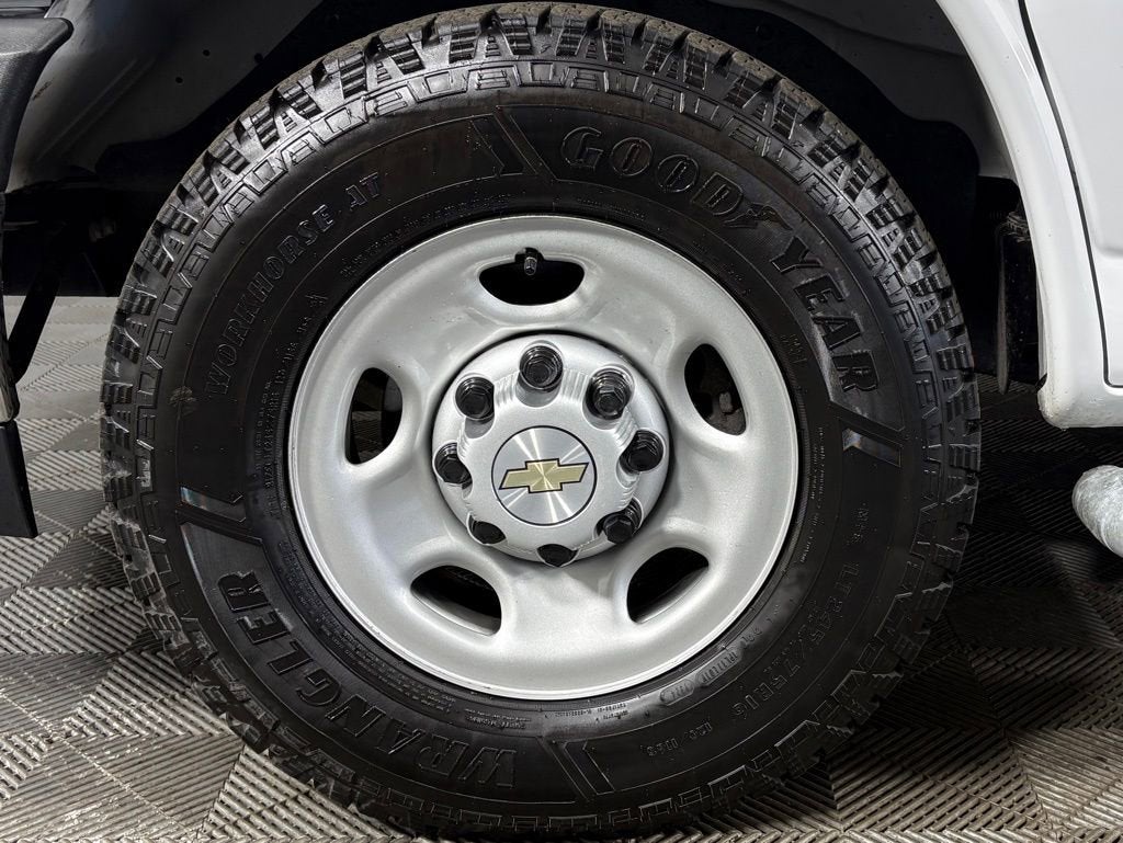 2024 Chevrolet Express Cargo 2500 WT