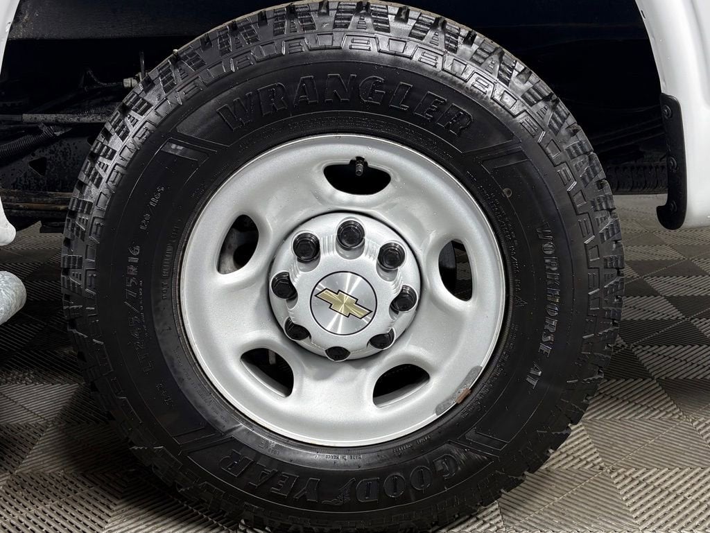2024 Chevrolet Express Cargo 2500 WT
