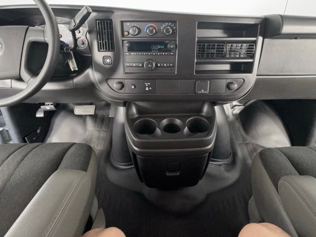 2024 Chevrolet Express Cargo 2500 WT
