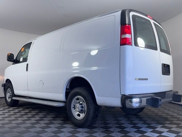 2024 Chevrolet Express Cargo 2500 WT