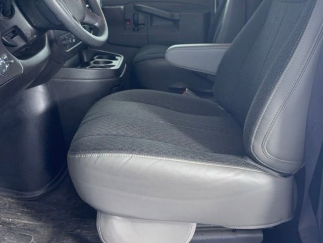 2024 Chevrolet Express Cargo 2500 WT