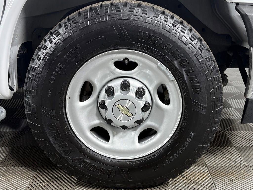 2024 Chevrolet Express Cargo 2500 WT