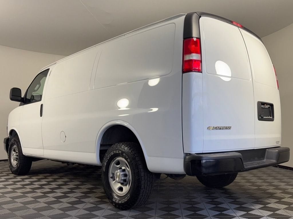 2023 Chevrolet Express Cargo 2500 WT