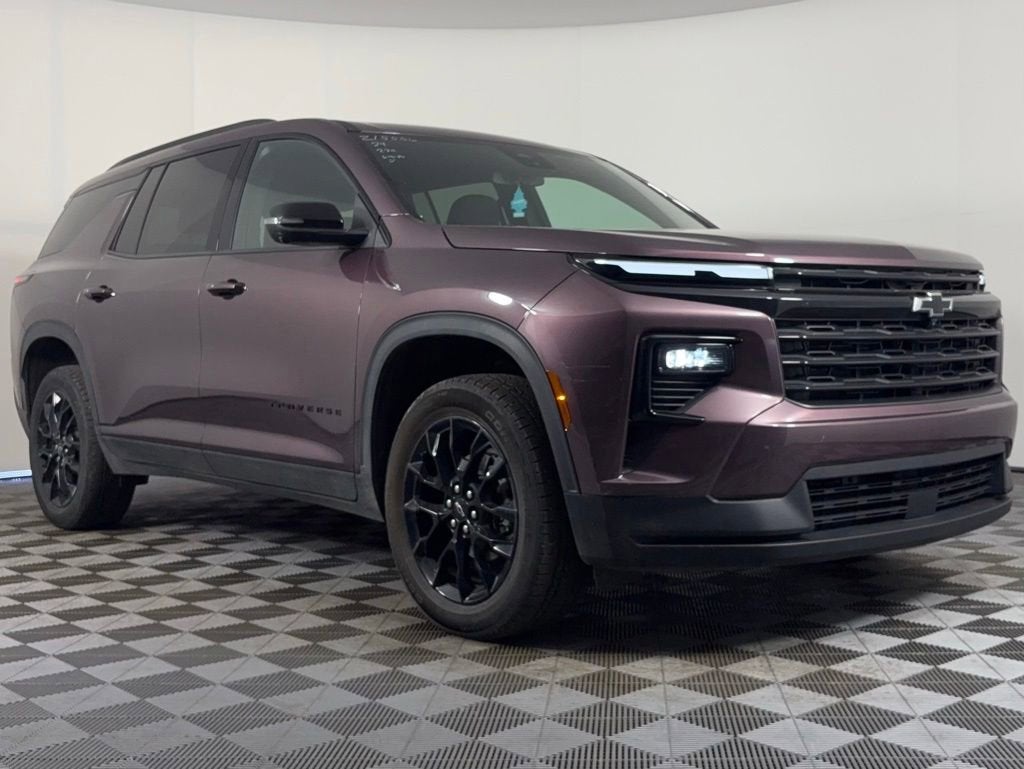 2024 Chevrolet Traverse LT