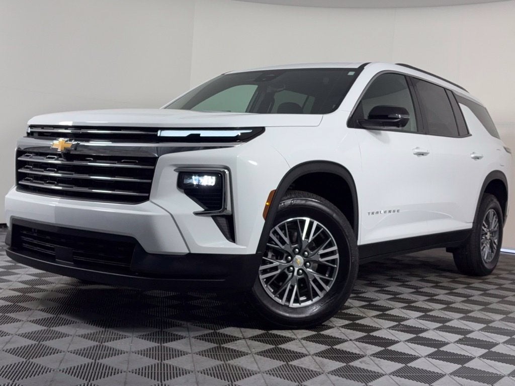 2024 Chevrolet Traverse LT
