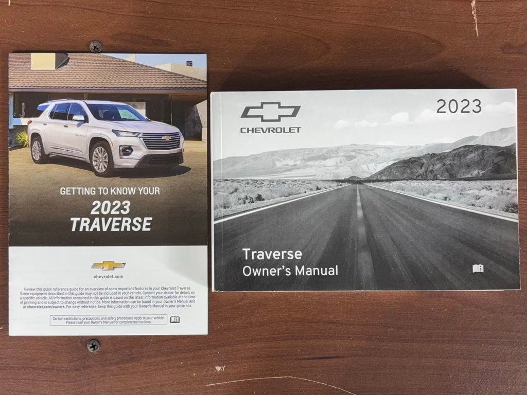 2023 Chevrolet Traverse LT Cloth