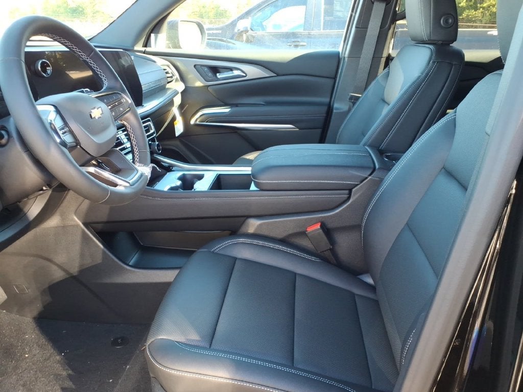 2027 Chevrolet Traverse LT - Photo 7