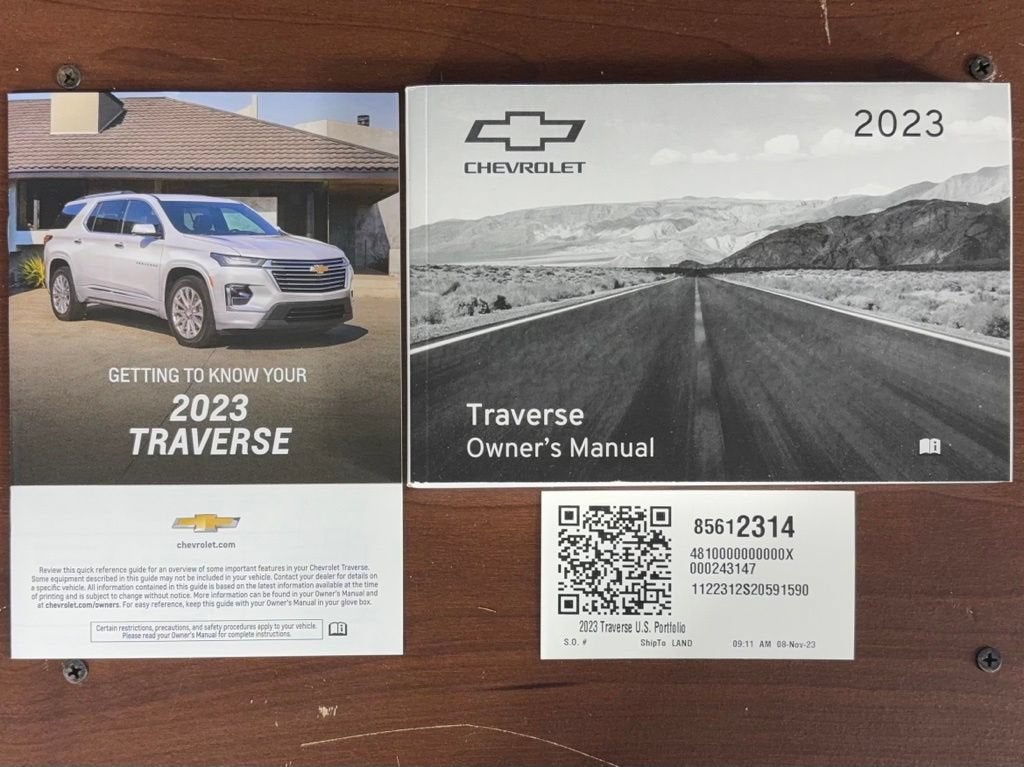 2023 Chevrolet Traverse LT Cloth