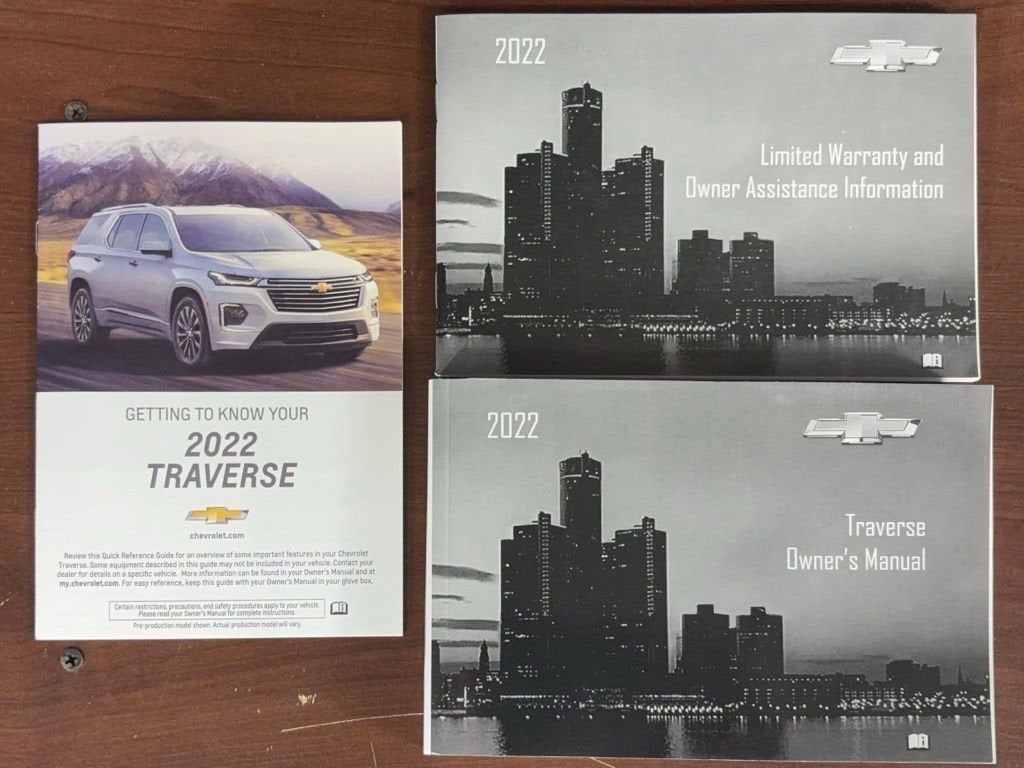 2022 Chevrolet Traverse LT Cloth