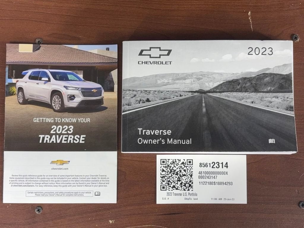 2023 Chevrolet Traverse LT Cloth