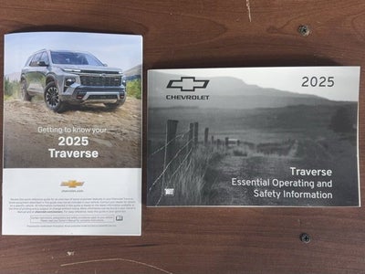2025 Chevrolet Traverse LT