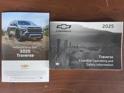 2025 Chevrolet Traverse LT