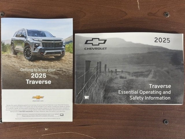 2025 Chevrolet Traverse LT