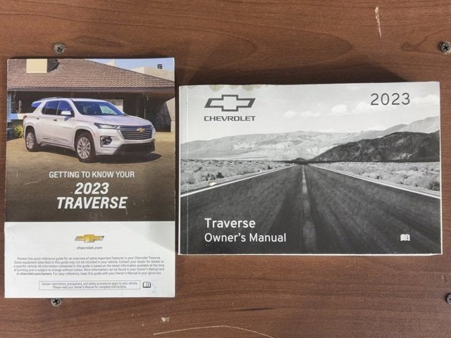 2023 Chevrolet Traverse RS