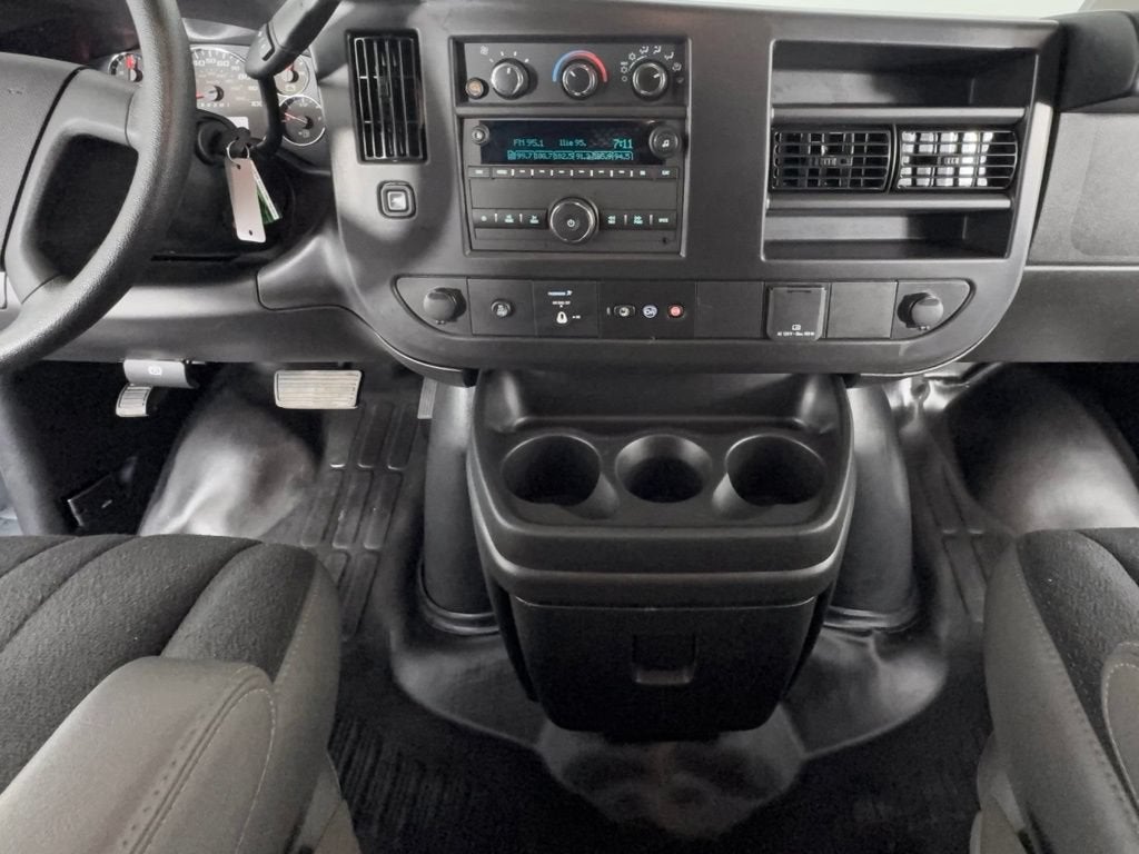 2025 GMC Savana Cargo Work Van