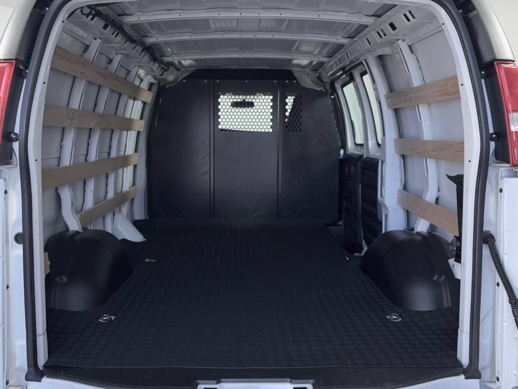 2025 GMC Savana Cargo Work Van
