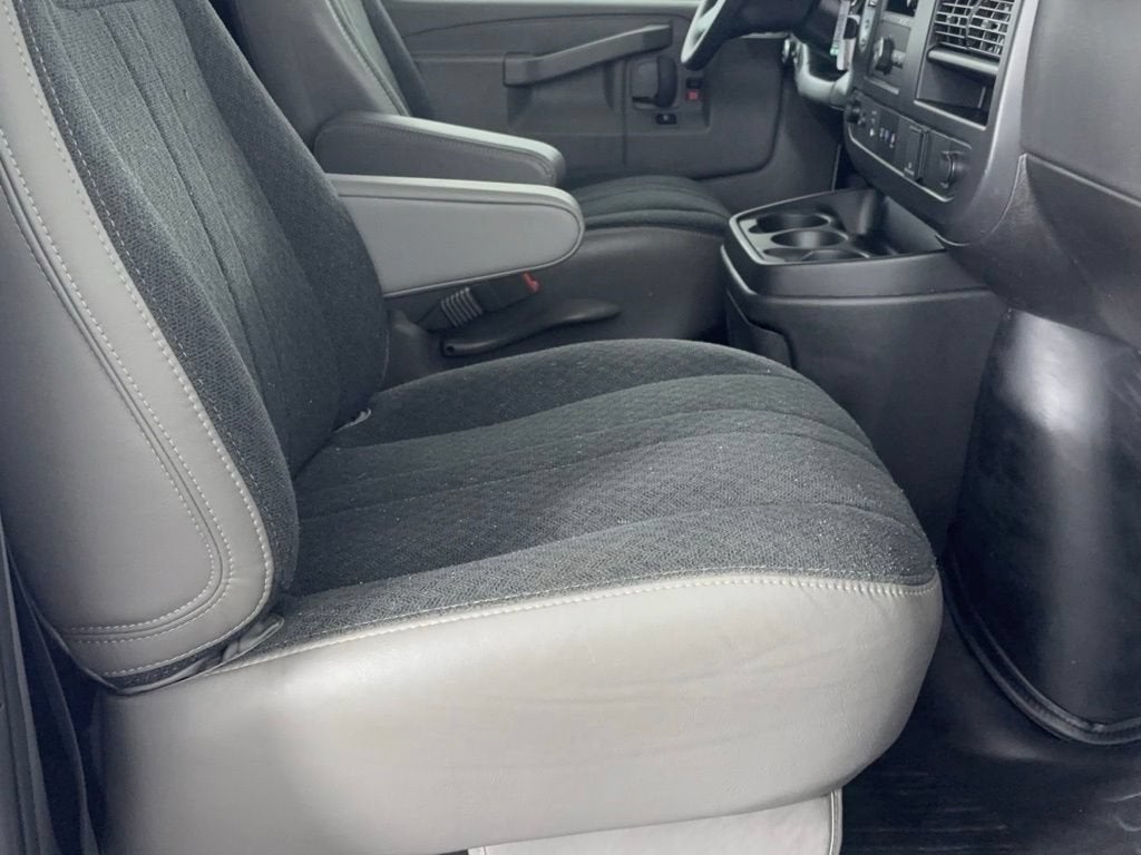 2025 GMC Savana Cargo Work Van