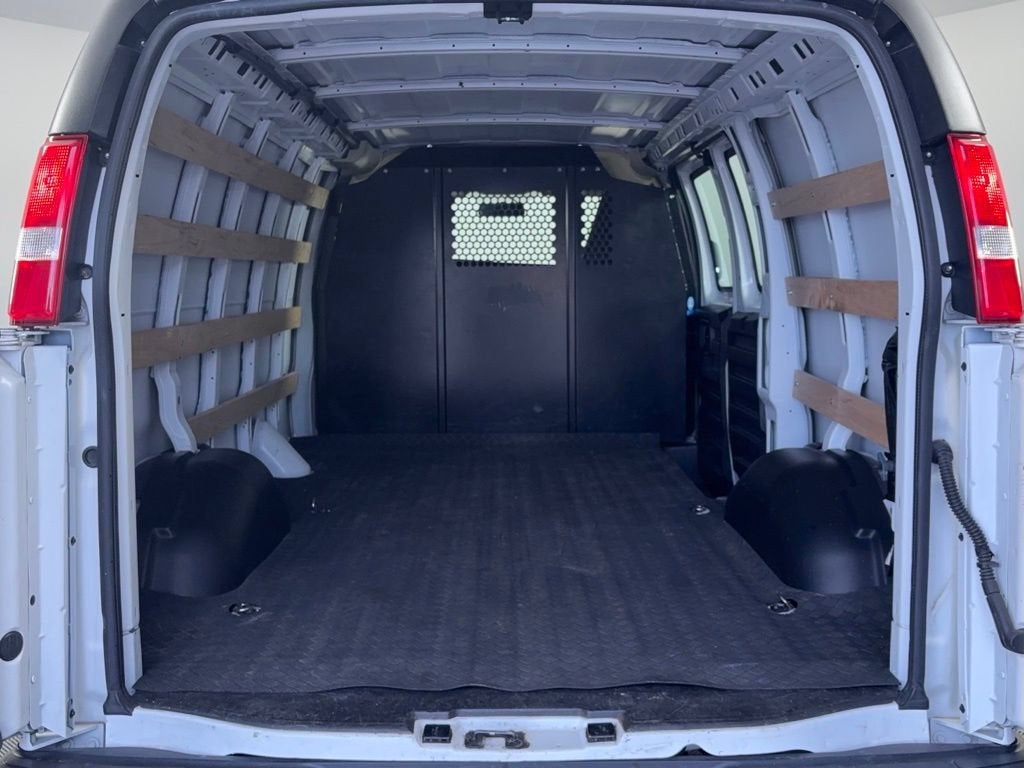 2025 GMC Savana Cargo Work Van