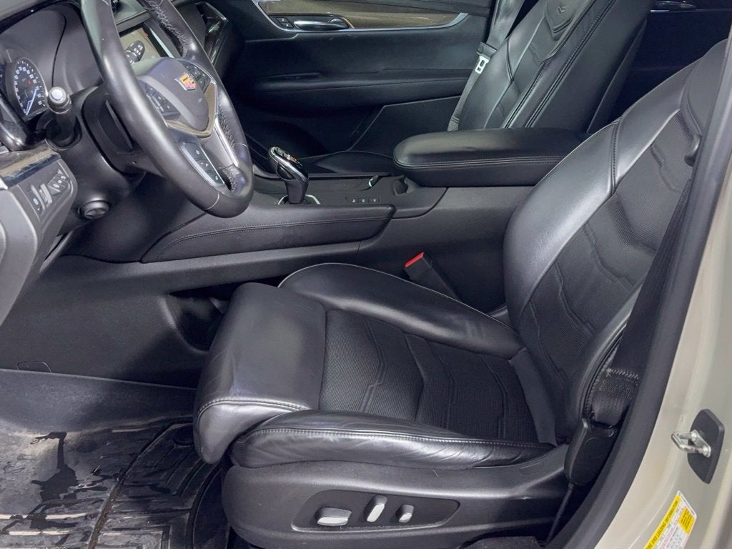 2017 Cadillac XT5 Platinum AWD