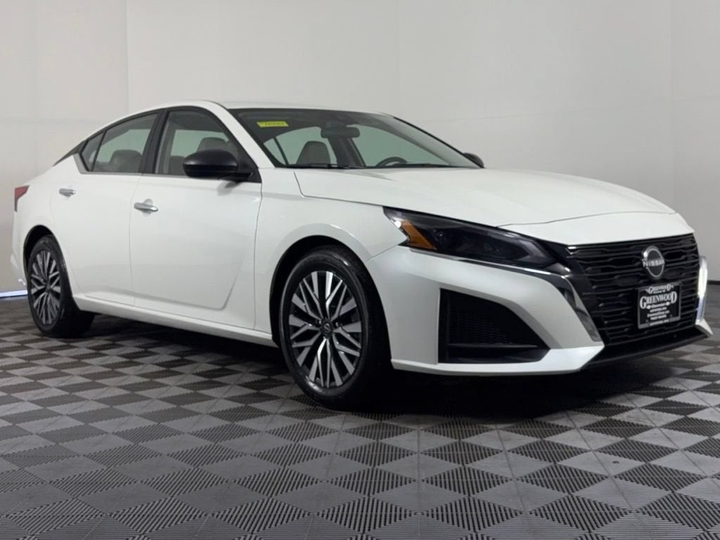 2025 Nissan Altima SV
