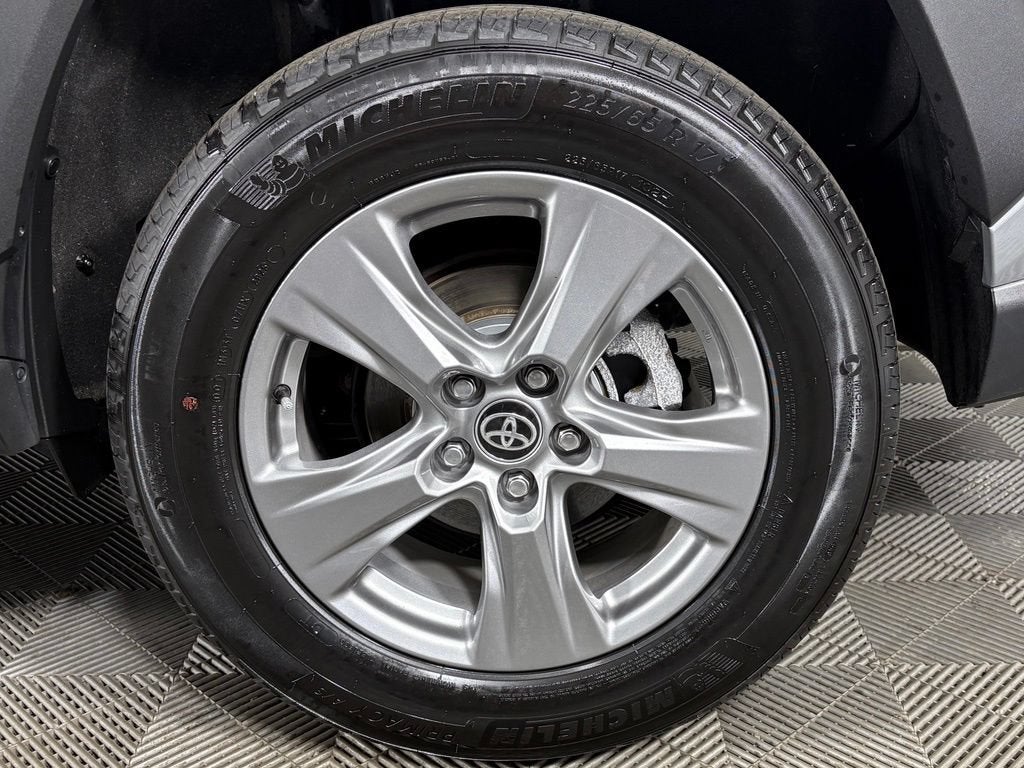 2024 Toyota RAV4 Hybrid LE