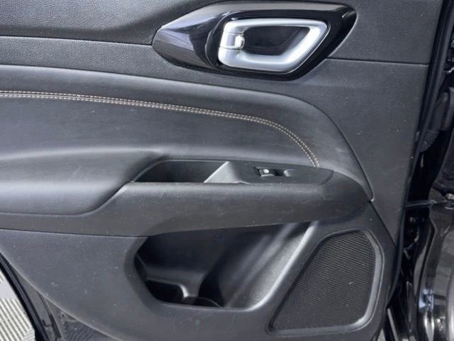 2023 Jeep Compass (RED) Edition