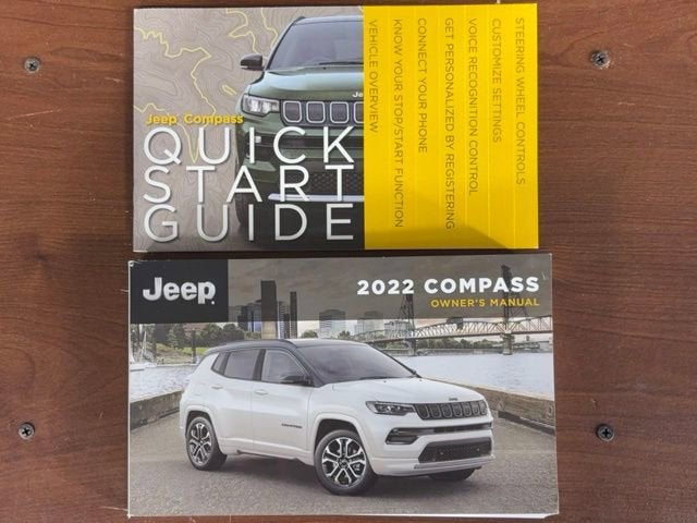 2022 Jeep Compass Latitude Lux